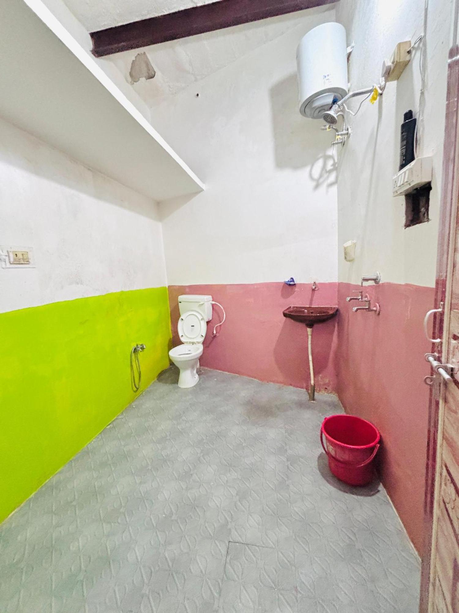 Shivalay Paying Guest House Varanasi Exterior photo